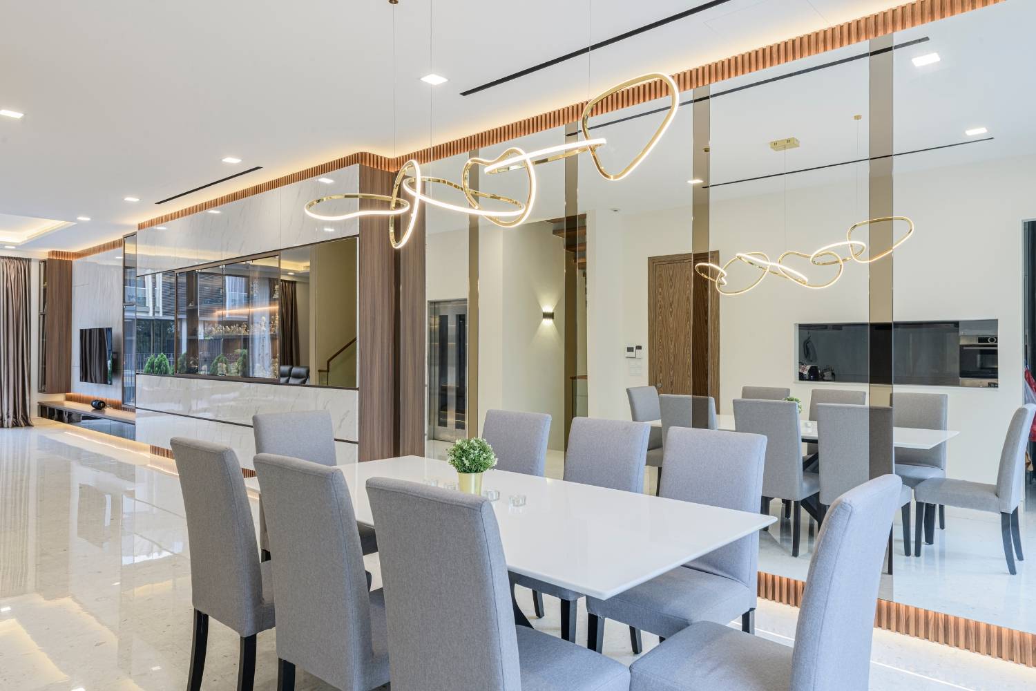 ID Gallery Pte Ltd portfolio